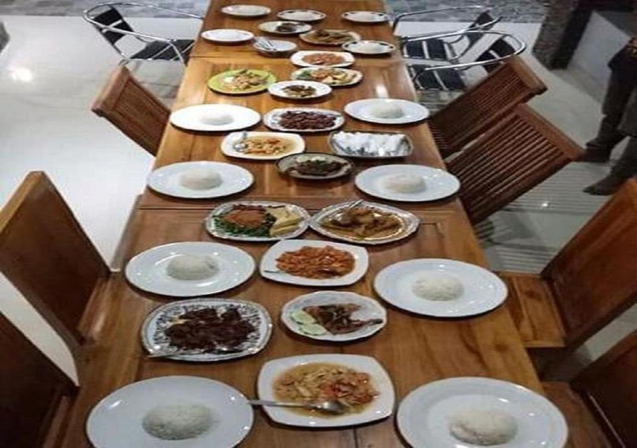Ridho Malik Hotel Bumbang Ngoại thất bức ảnh