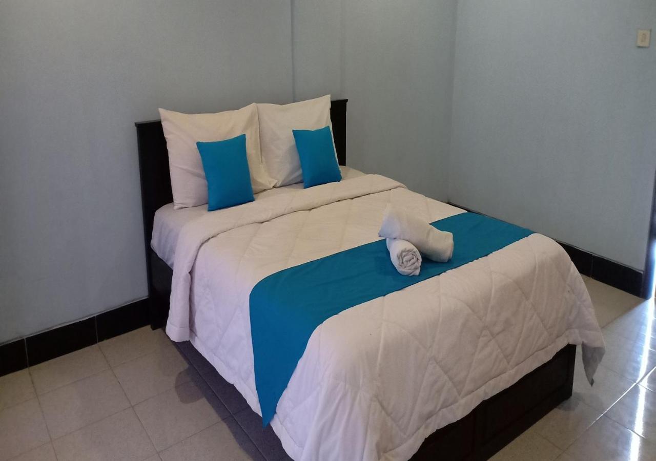 Ridho Malik Hotel Bumbang Ngoại thất bức ảnh